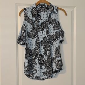 Express Monochrome Floral Blouse With Cold Shoulder Styling. Size XXS EUC